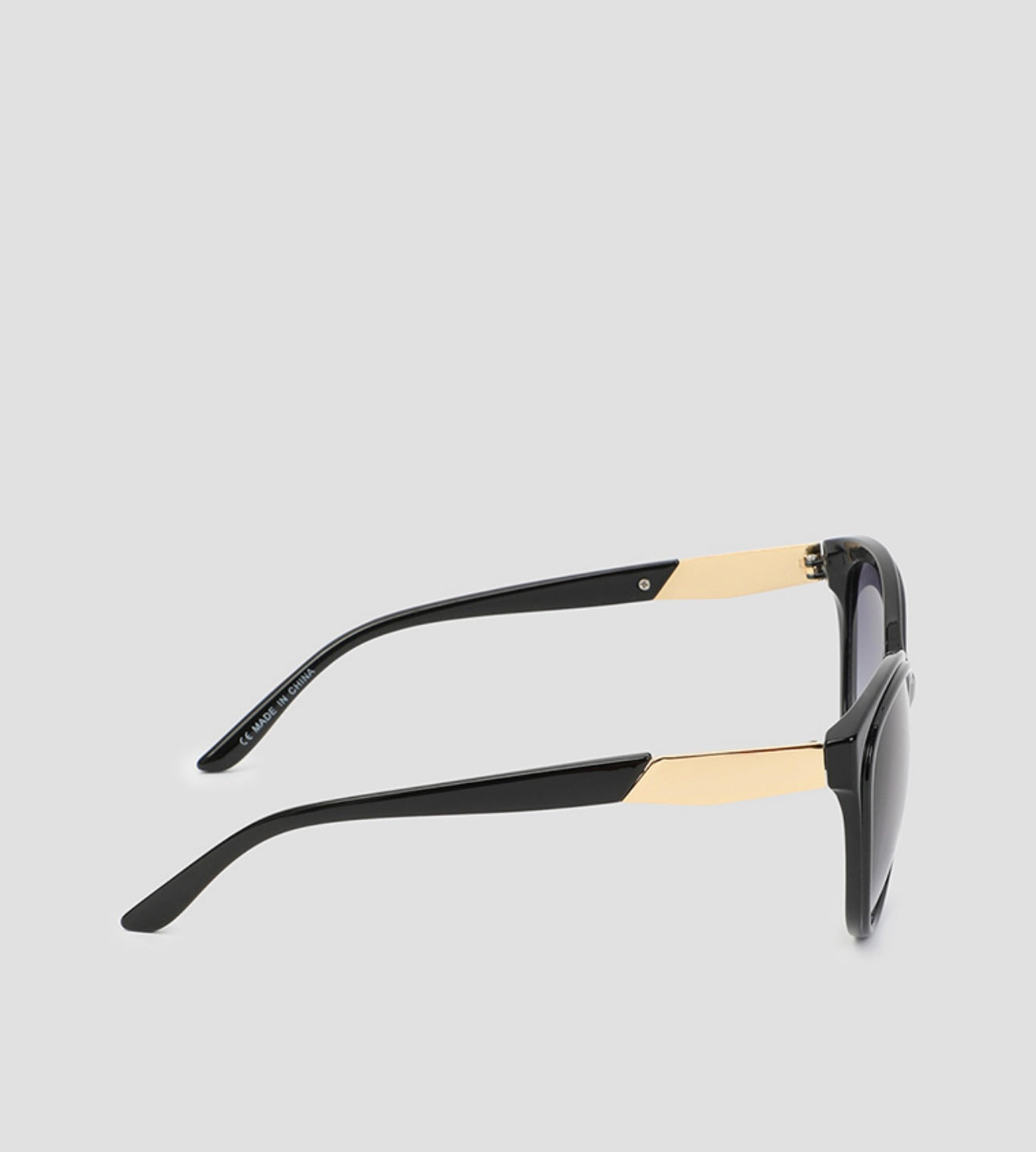 Cat eye sunglasses