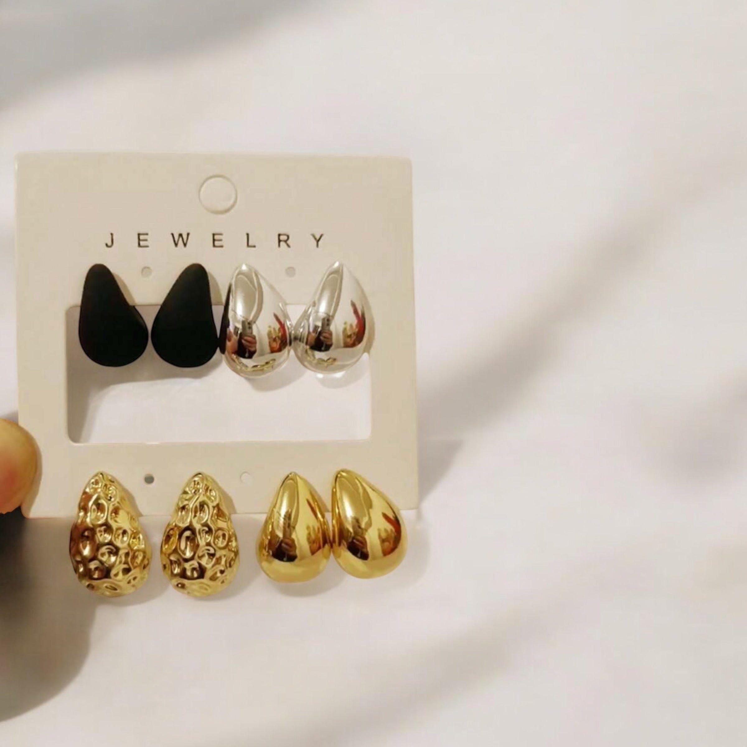 Teardrop Set of Earrings