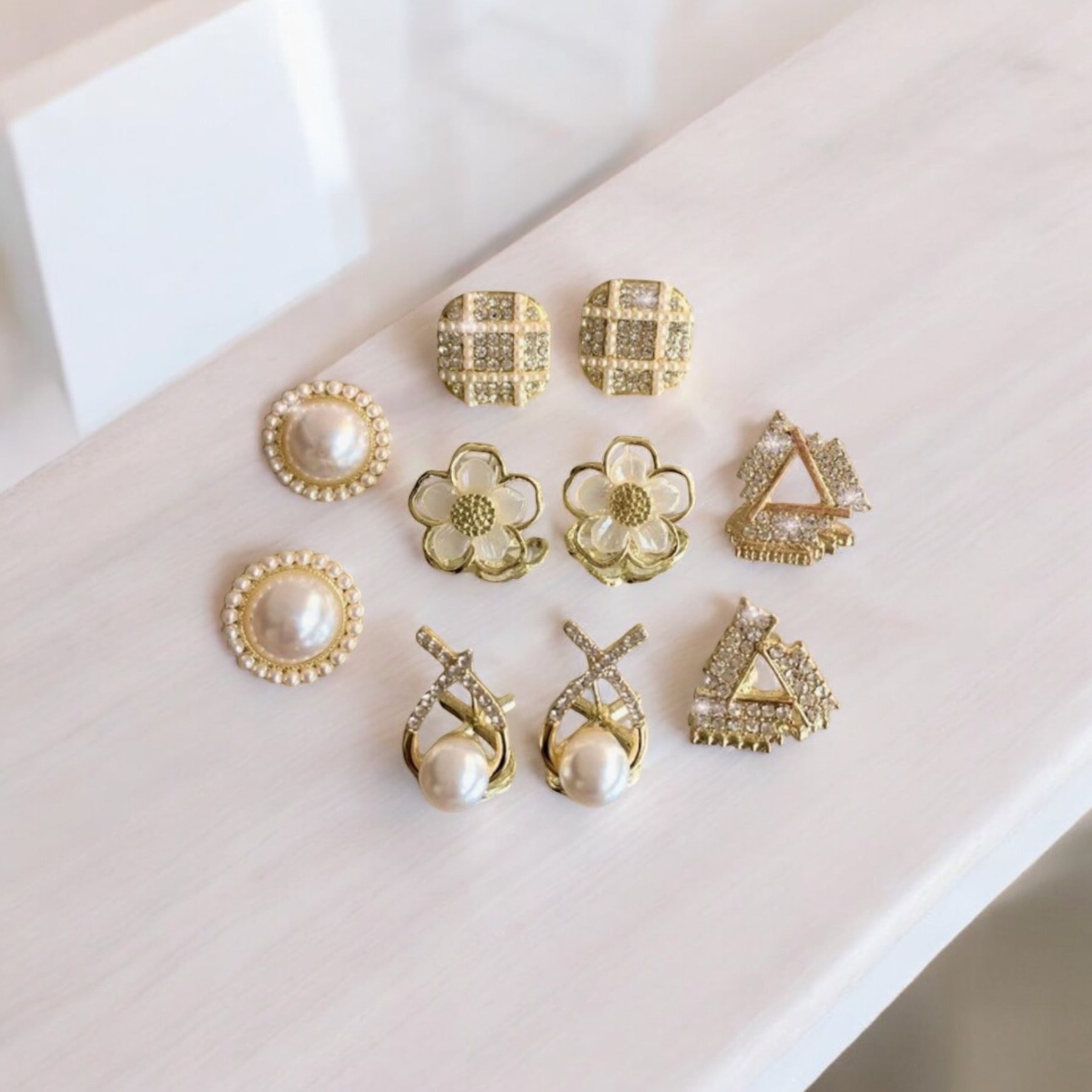 White Whisper A Set of Elegant Ear Studs